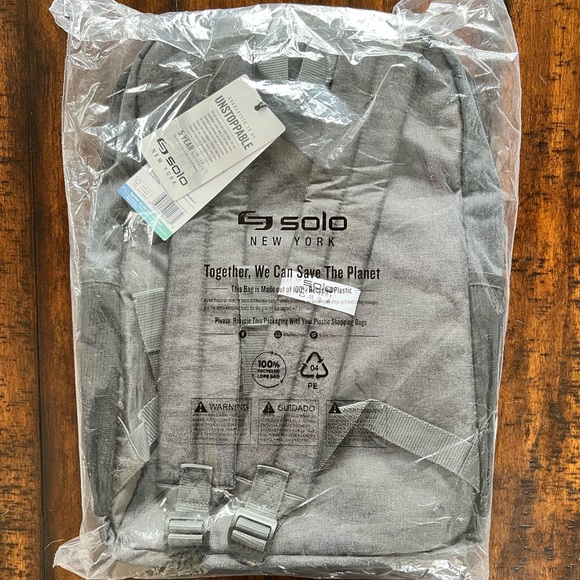 Solo - Re:Solve Recycled Backpack - Picture 3 of 7